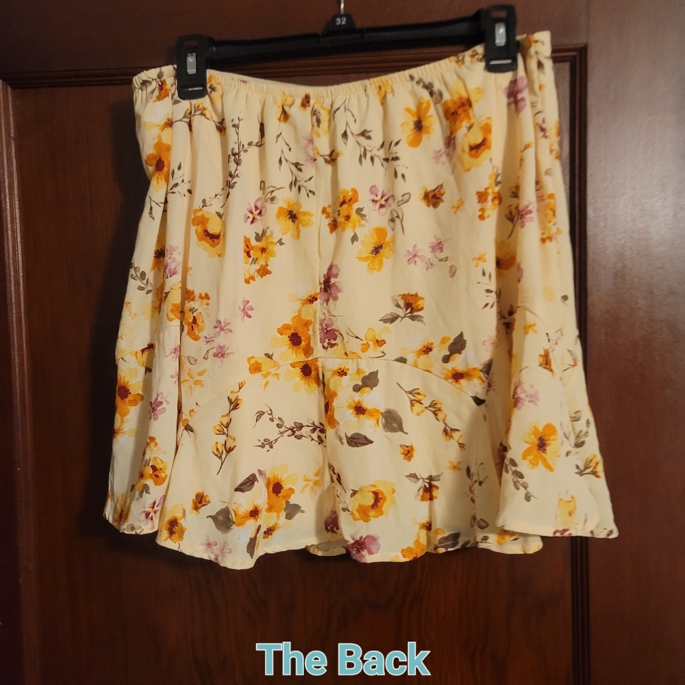 Skirt - Picture 2 of 4